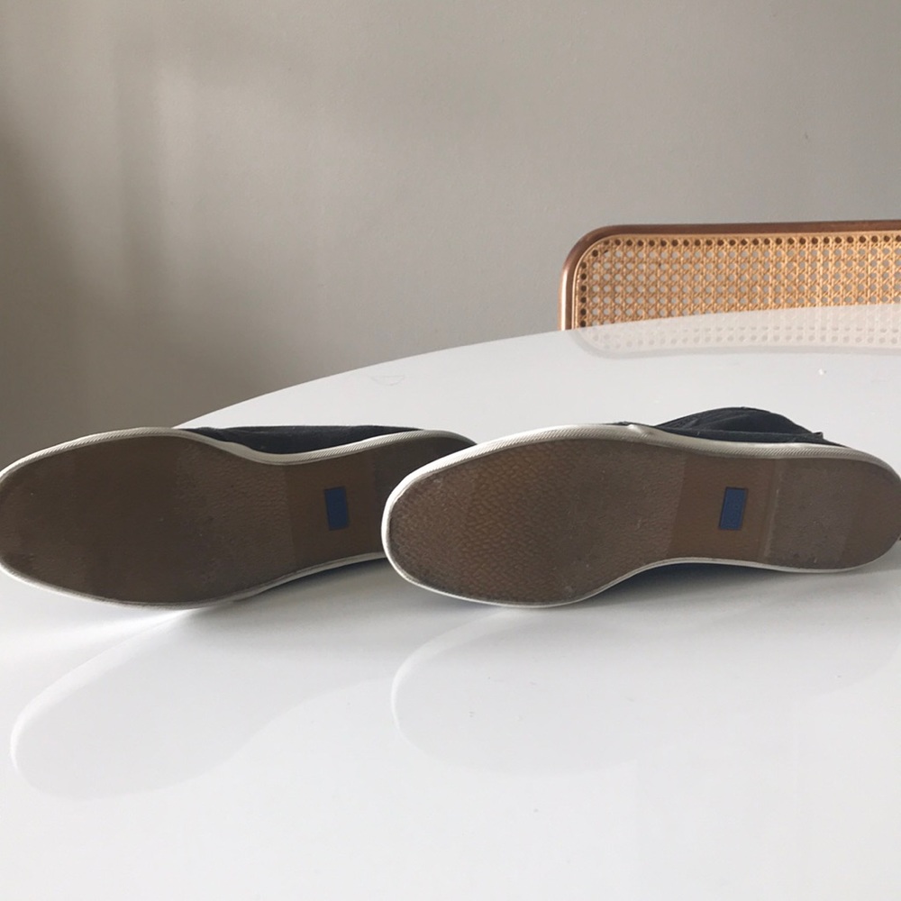 LIKE NEW “KEDS” Gray  Lace-Up Canvas Sneaker - Picture 6 of 8